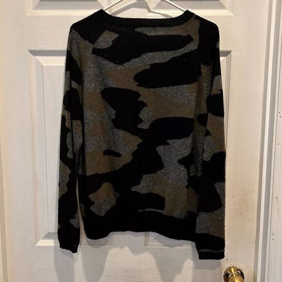 Brodie Crewneck Sweater Womens Large Grey Black Green Camouflage Cashmere - Picture 5 of 6